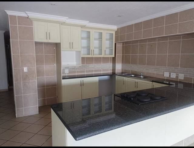 3 bed property to rent in BLYTHEDALE